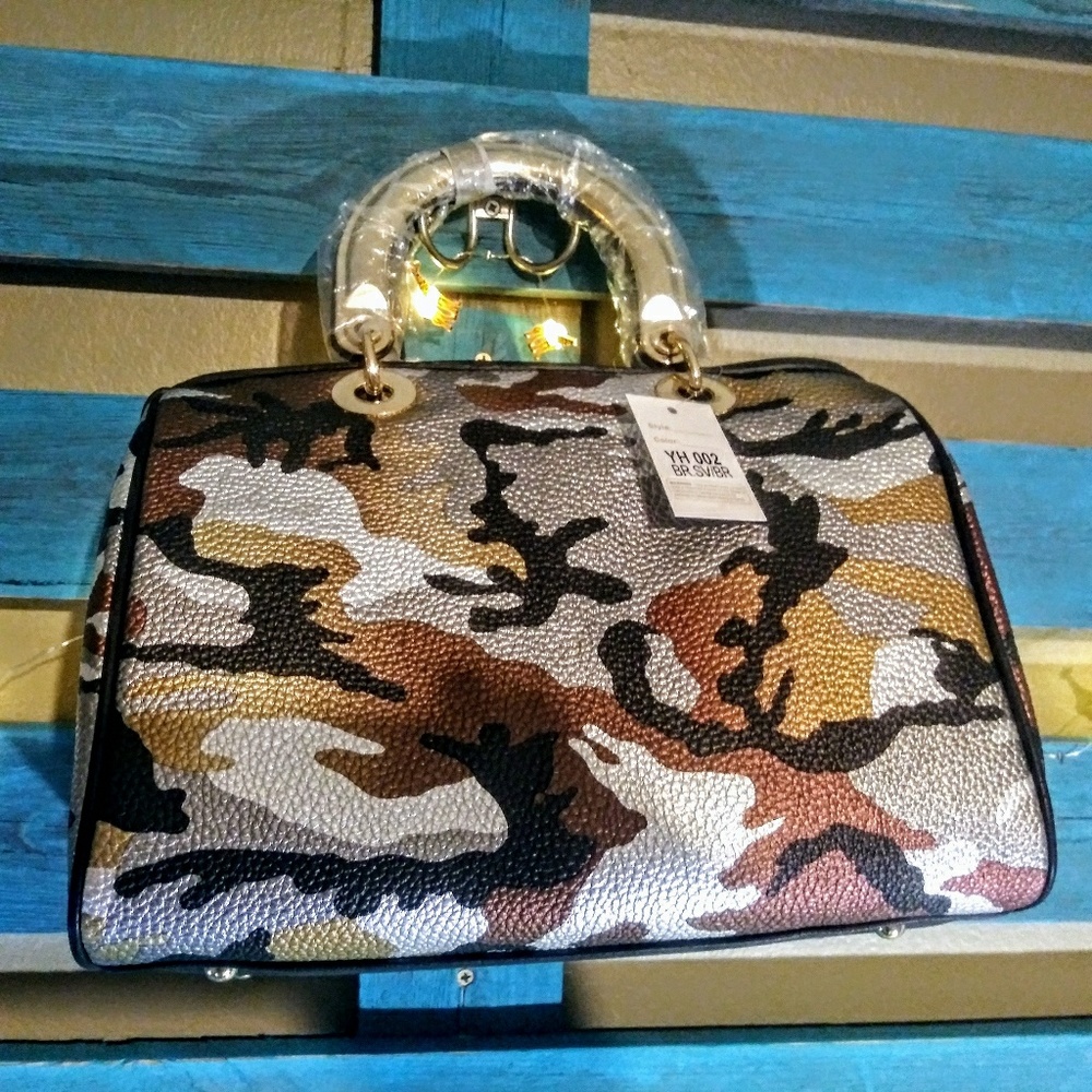 Metallic camouflage satchel